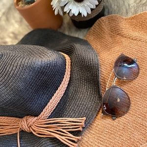 Boutique Adjustable Black Straw Sunhat